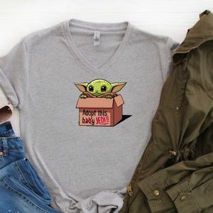 Baby Yoda Women's v-neck S-3XL